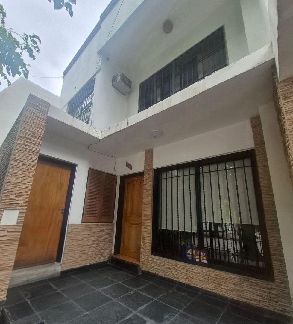 Foto de CASA EN VENTA EN GOBERNADOR BENEGAS, GODOY CRUZ MZA., imagen 2