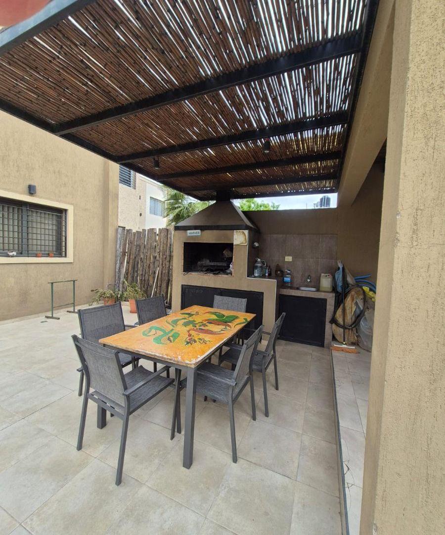 Foto de VENTA DE CASA 3 DORM.+PISCINA+QUINCHO+PRIVACIDAD-GUTIERREZ-MAIPU-MZA., imagen 4