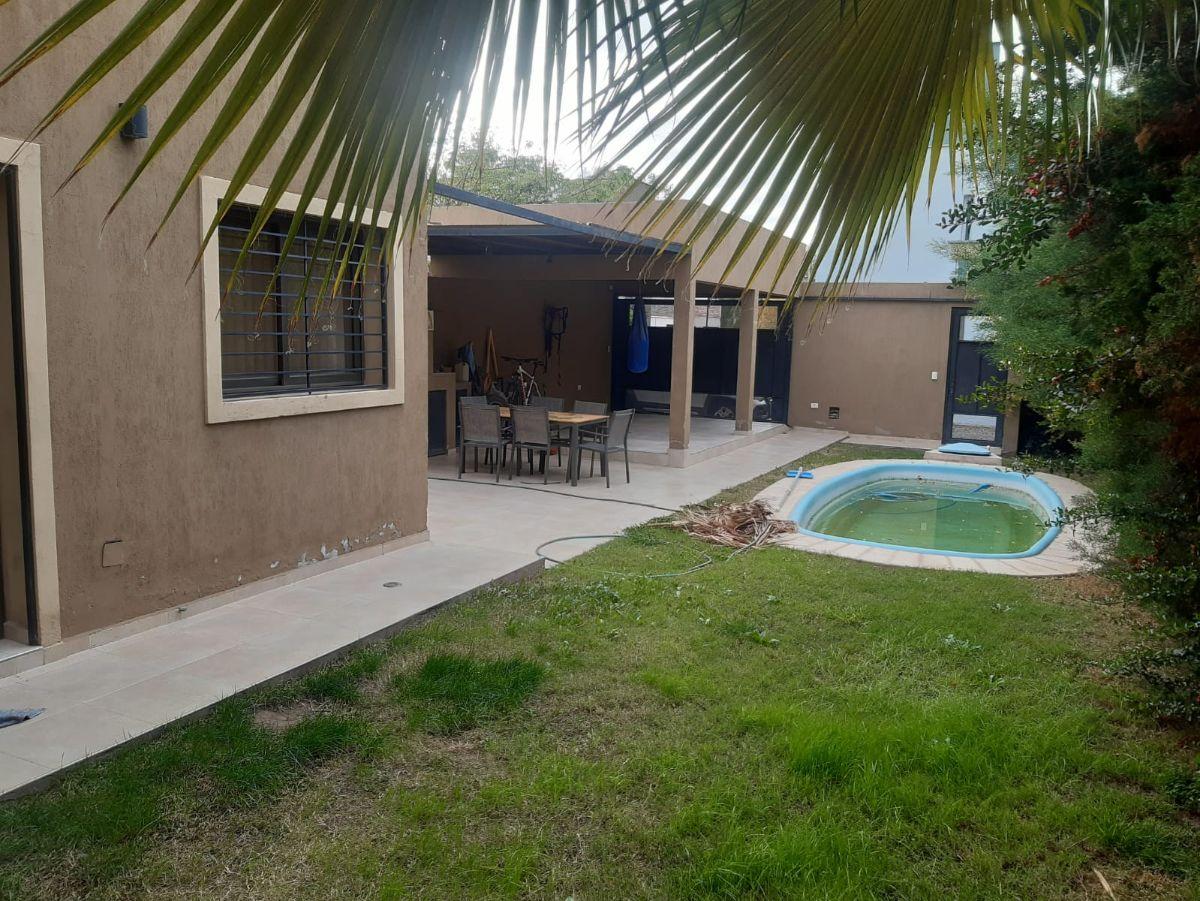 Foto de VENTA DE CASA 3 DORM.+PISCINA+QUINCHO+PRIVACIDAD-GUTIERREZ-MAIPU-MZA., imagen 2