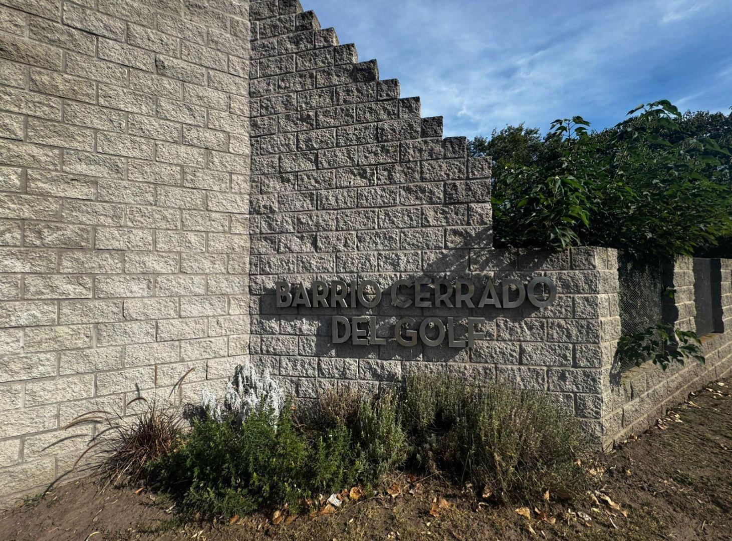 Foto de Terreno en Barrio Cerrado del Golf, imagen 1