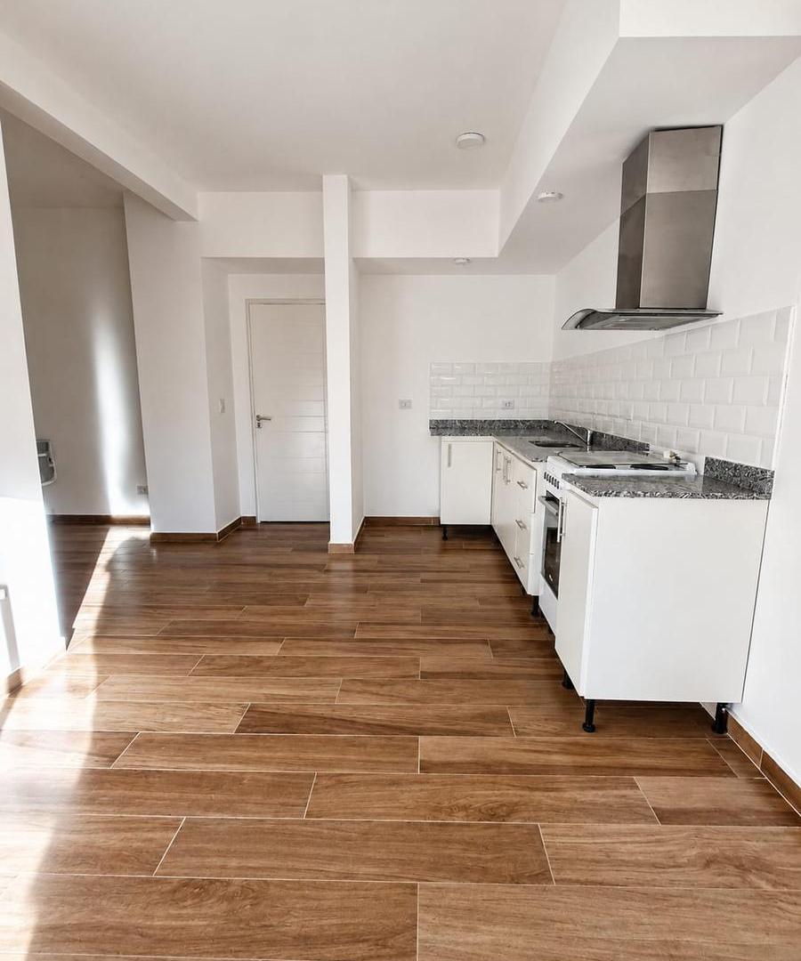 Foto de DEPARTAMENTO 3 AMBIENTES COCHERA EN PASO DEL REY, imagen 4