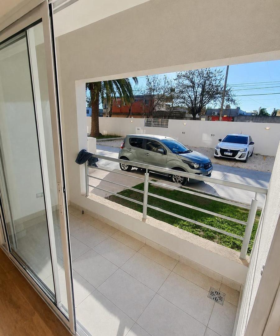 Foto de DEPARTAMENTO 3 AMBIENTES COCHERA EN PASO DEL REY, imagen 3