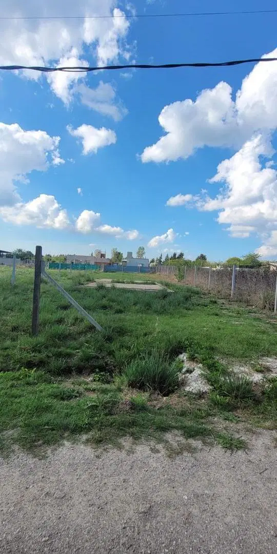 Terreno de 600 m2 en Villa Elisa 3