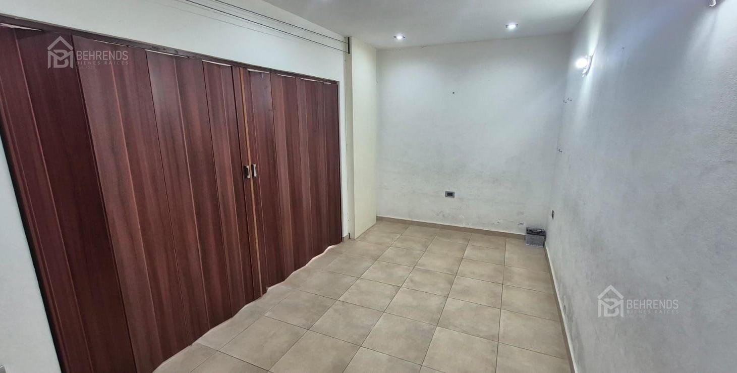 Foto de PH al frente de excelente calidad con cochera, patio y parrilla – Tolosa, imagen 4