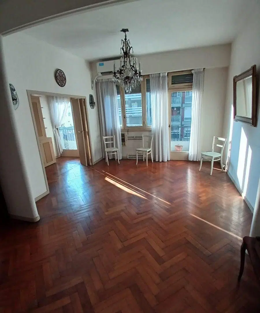 Venta Semi piso 3 ambientes con dependencia de servicio 2