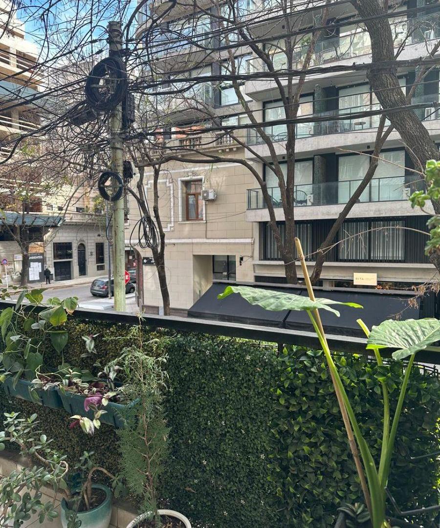 Foto de Excelente Dúplex al frente con balcón en Palermo. Impecable estado., imagen 2