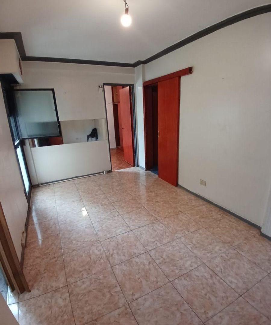 Foto de Luminoso 2 ambientes en venta, imagen 2