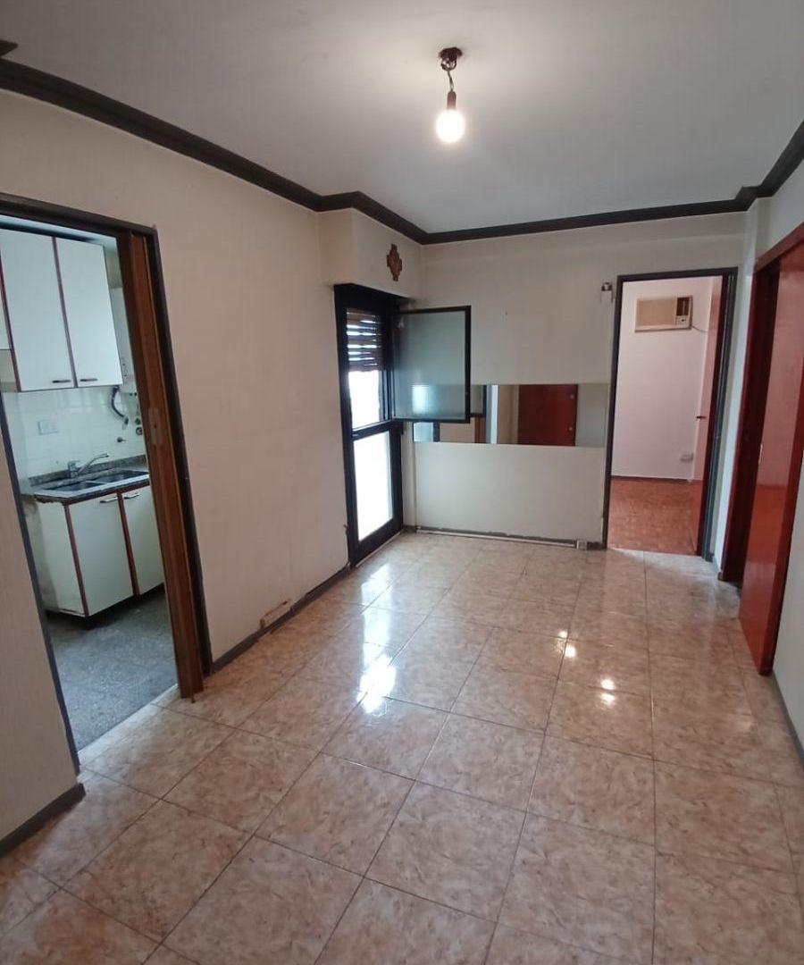 Foto de Luminoso 2 ambientes en venta, imagen 1