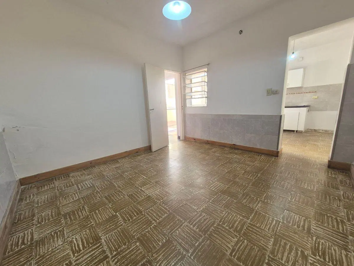 Casa de 96 m² con 1 dormitorio en venta en Triángulo 4