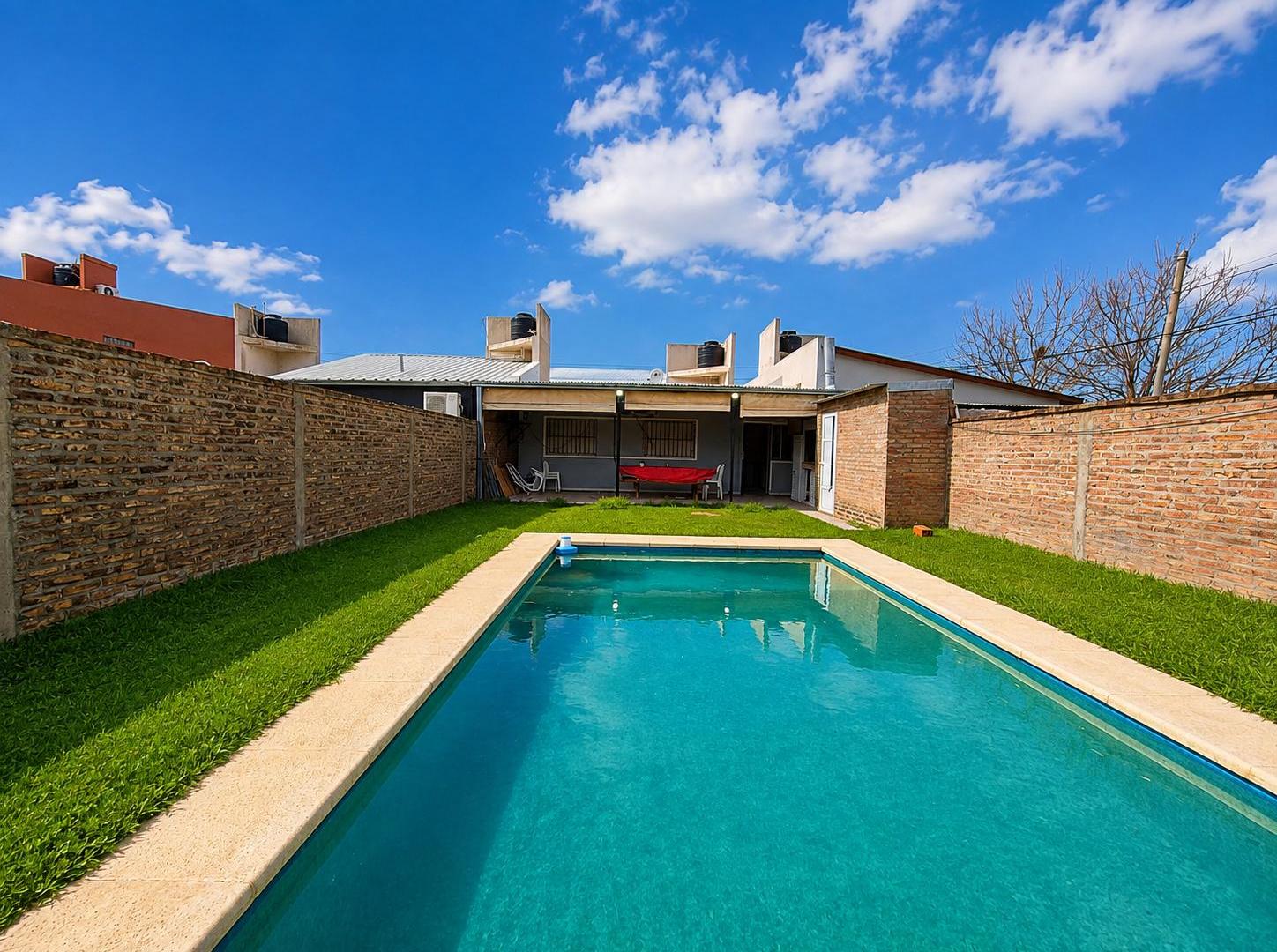 Foto de Casa de 288 m² con 3 dormitorios en alquiler en Funes City, imagen 2