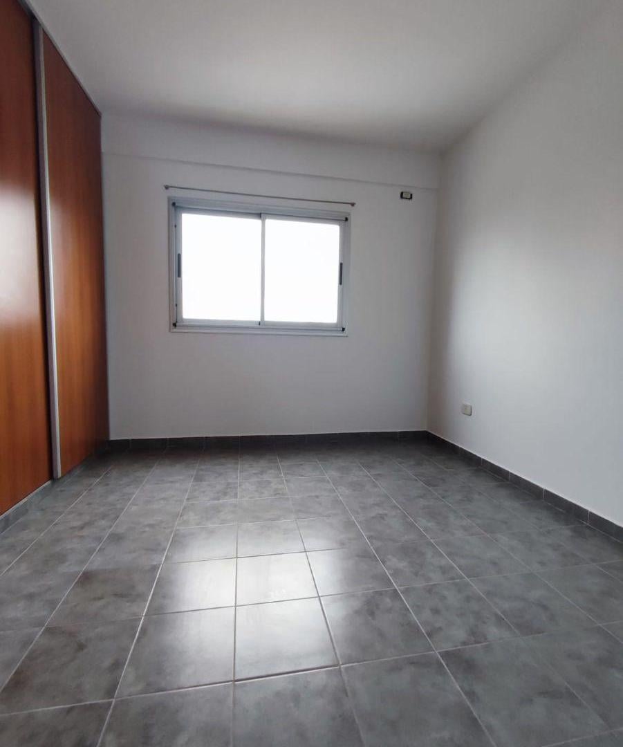 Foto de Excelente Semipiso, centro comercial Calle 12., imagen 5