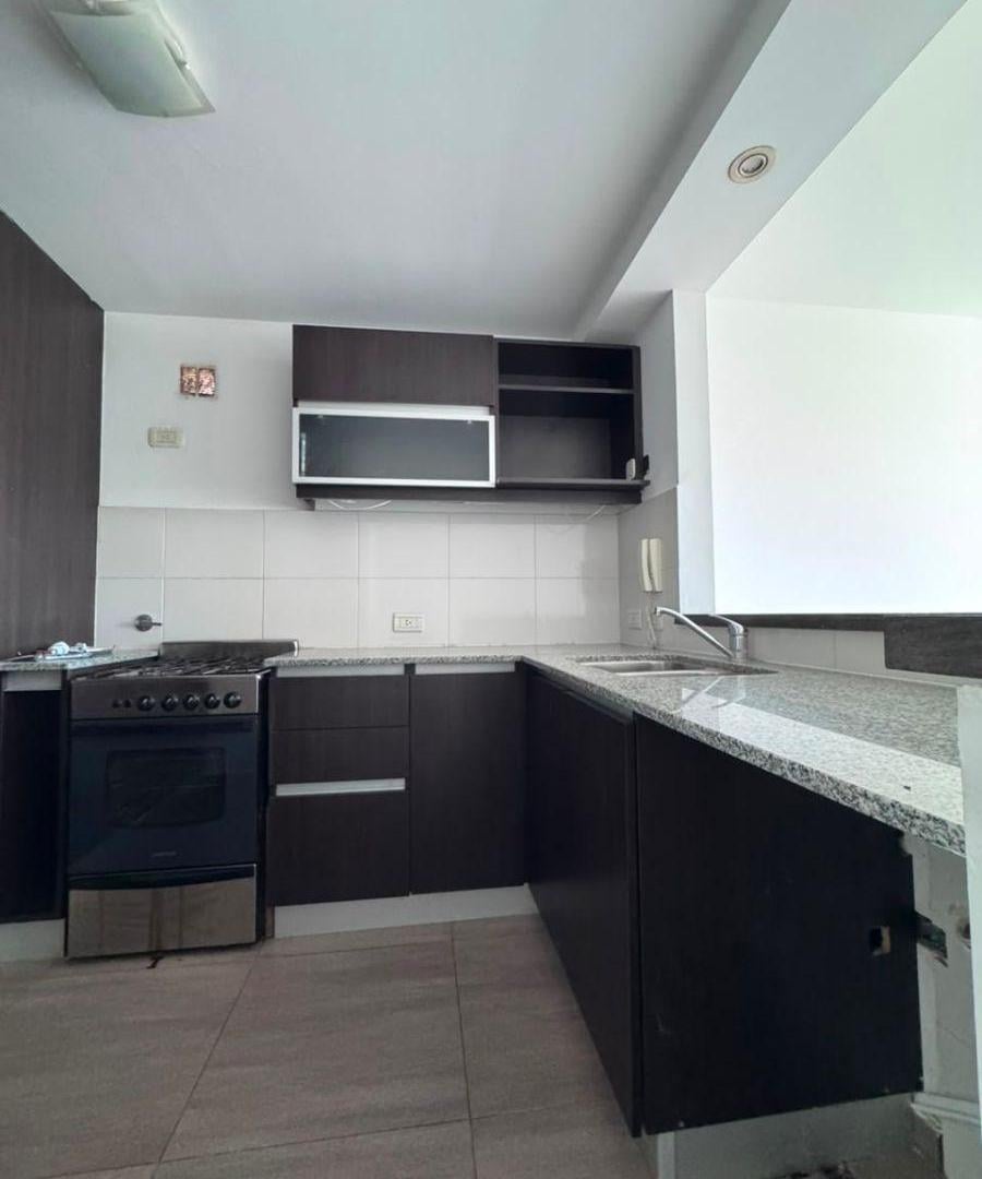 Foto de ALQUILER- 1 dormitorio y cochera., imagen 4