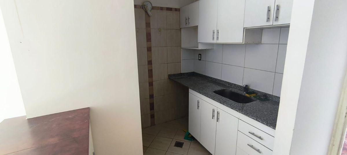 Foto de INMOBILIARIA COUNTRY ROADS ALQUILA EN ADOLFO CALLE, imagen 4