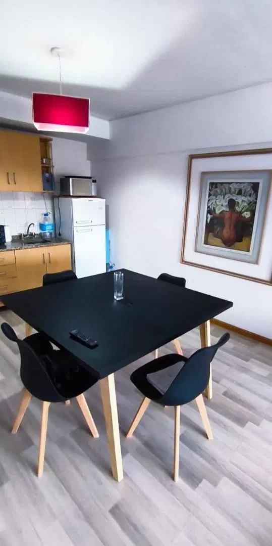 INMOBILIARIA COUNTRY ROADS VENDE DEPARTAMENTO EN PLENO CENTRO 3