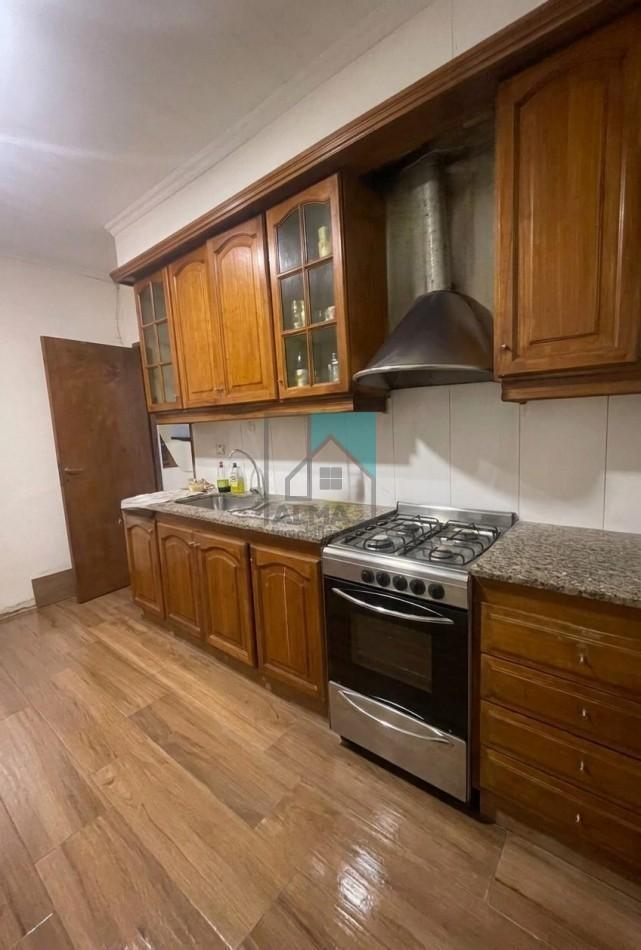 Foto de Venta Casa 4 ambientes c/patio, garage y depto monoambiente sobre lote, imagen 4