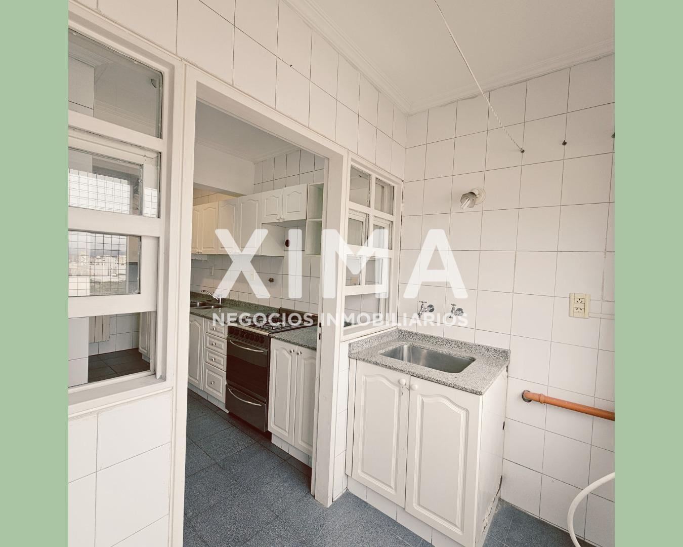 Foto de Departamento de categoría tres dormitorios en alquiler, imagen 2