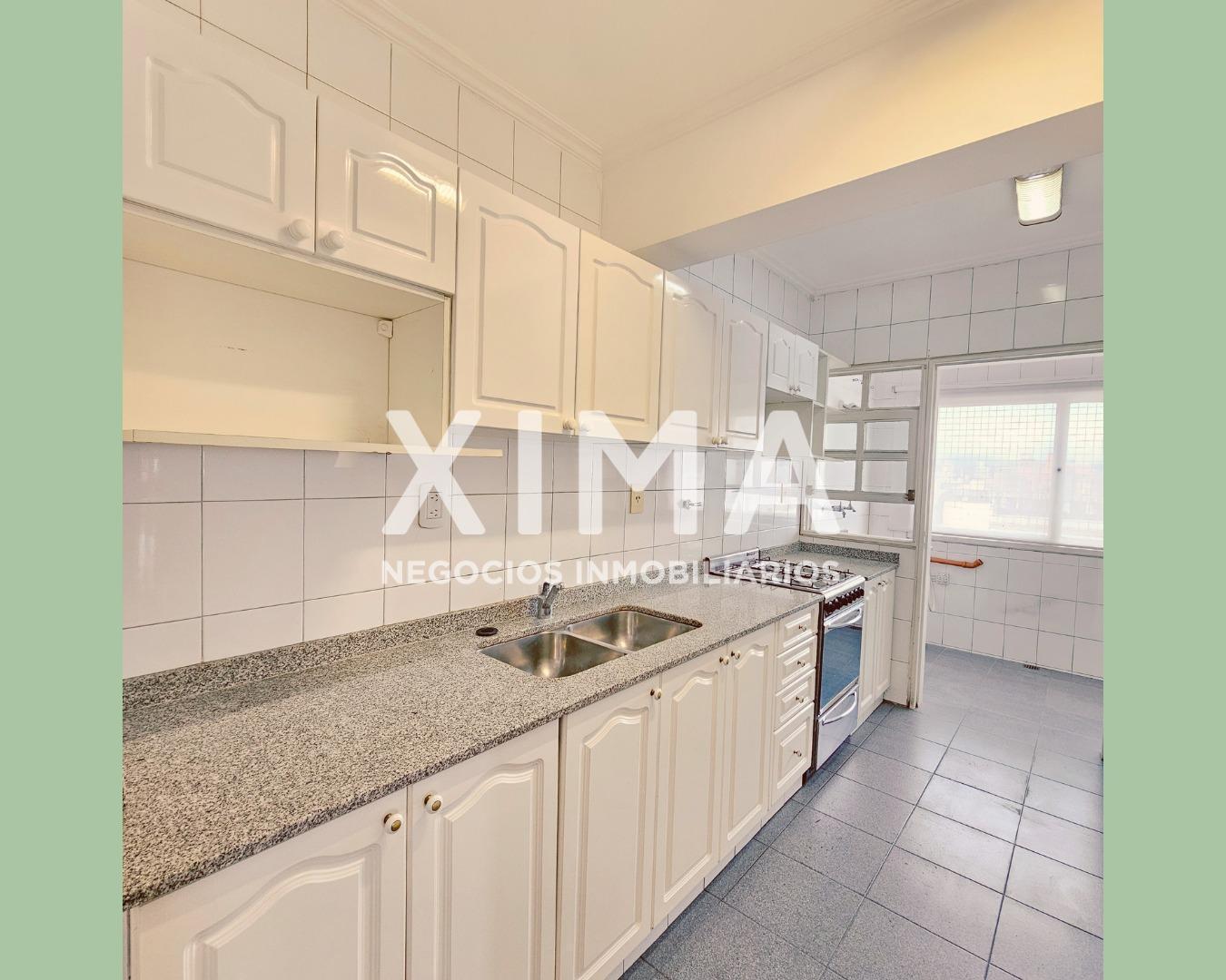 Foto de Departamento de categoría tres dormitorios en alquiler, imagen 1