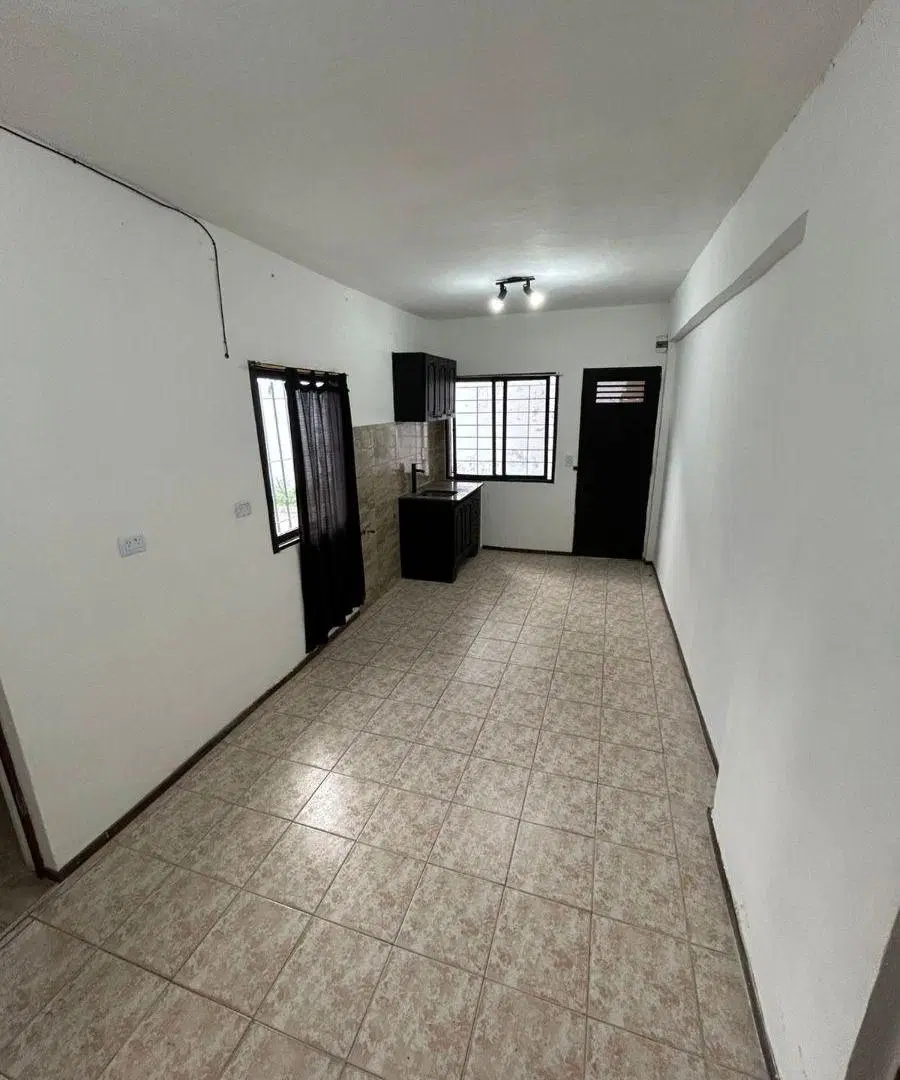 PROPIEDAD EN ALQUILER - QUILMES 5