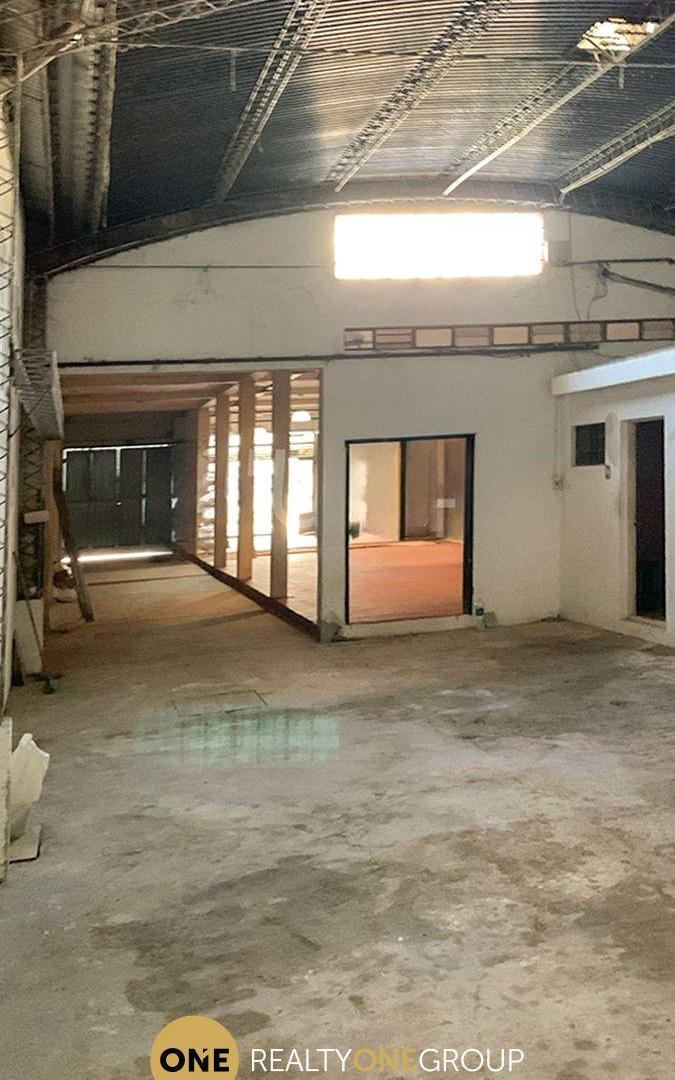 Foto de Local Comercial-Amplia Superficie. Alta rentabilidad, imagen 4