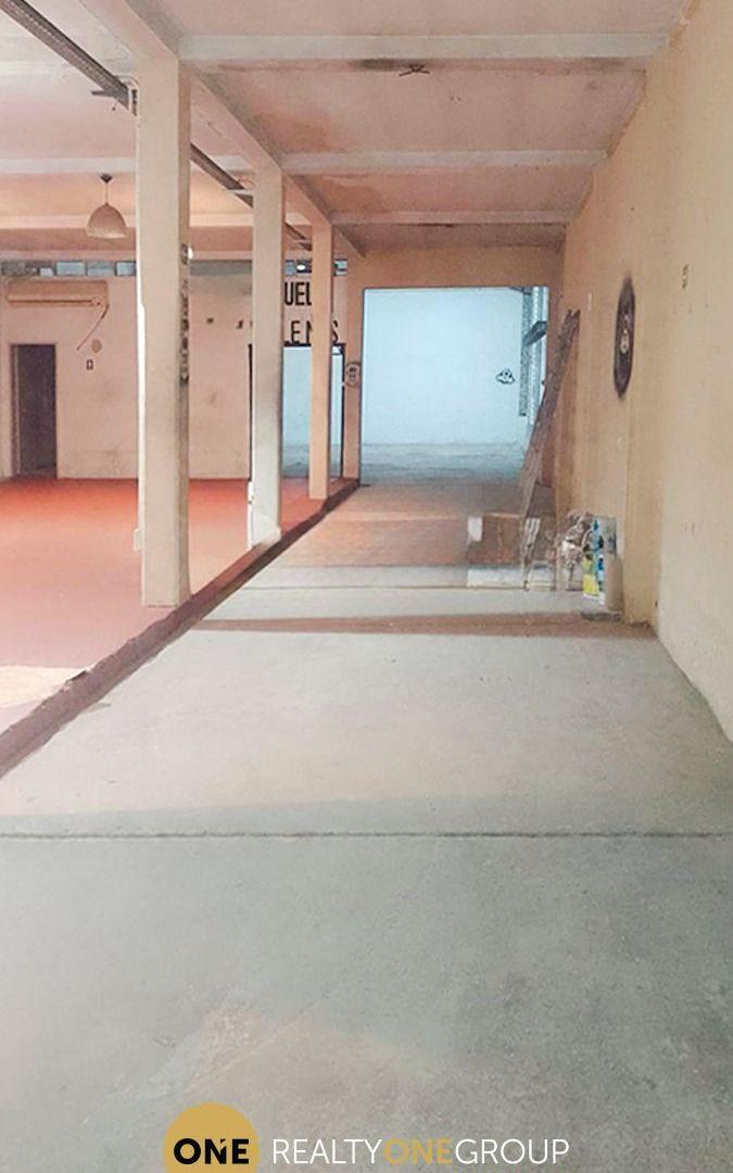 Foto de Local Comercial-Amplia Superficie. Alta rentabilidad, imagen 1