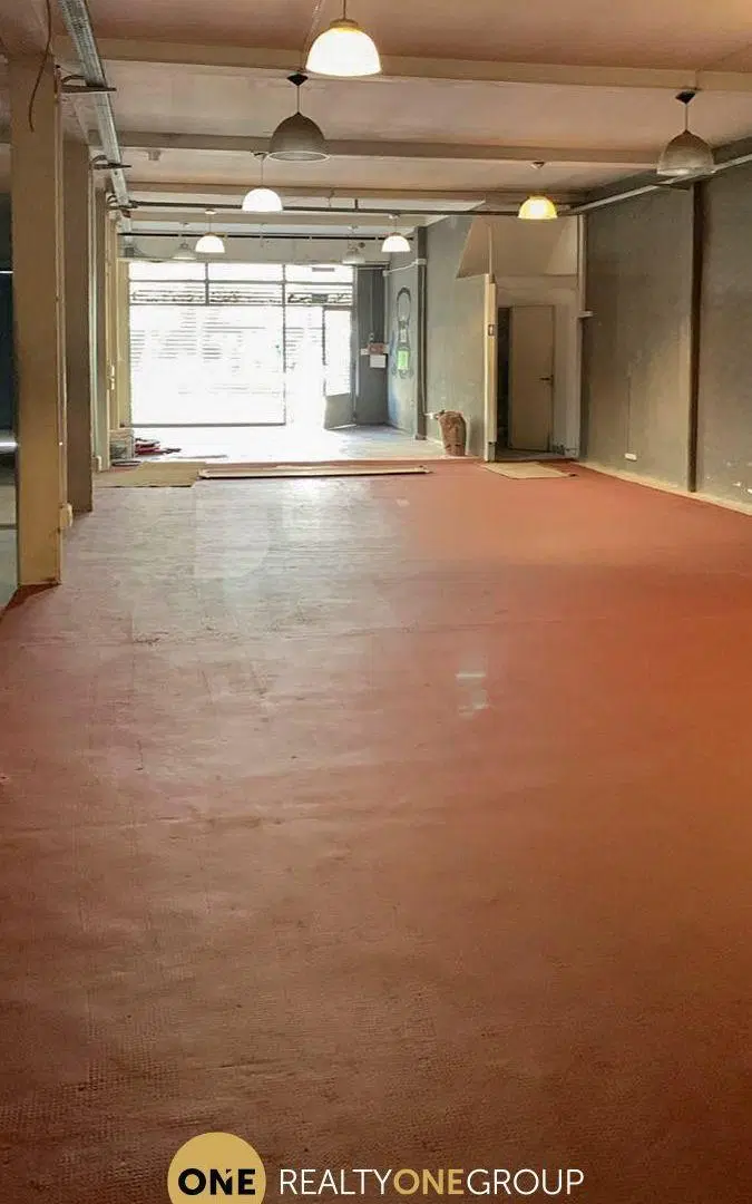 Local Comercial-Amplia Superficie. Alta rentabilidad 3