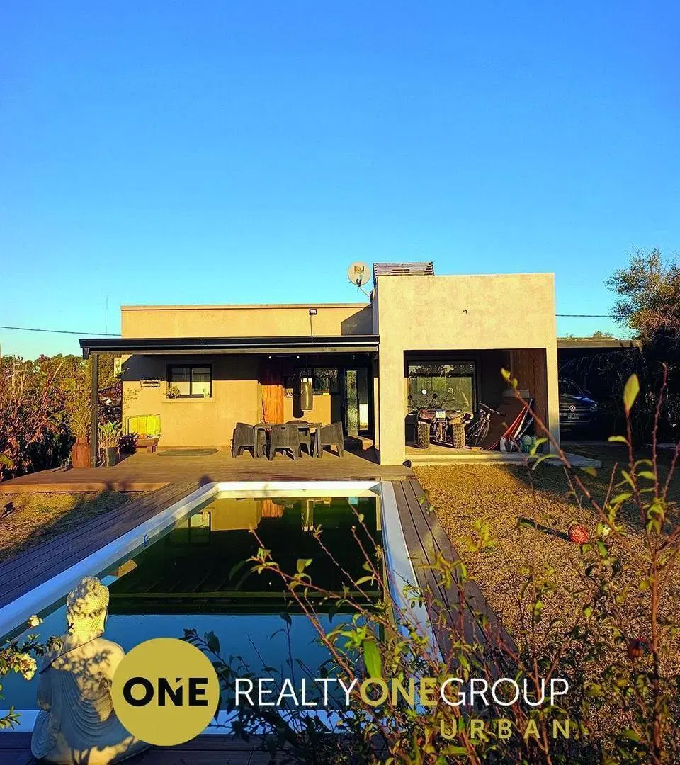 Casa moderna con pileta sobre lote de 1.000 m² | 2 dormitorios | Arana, La Plata 3