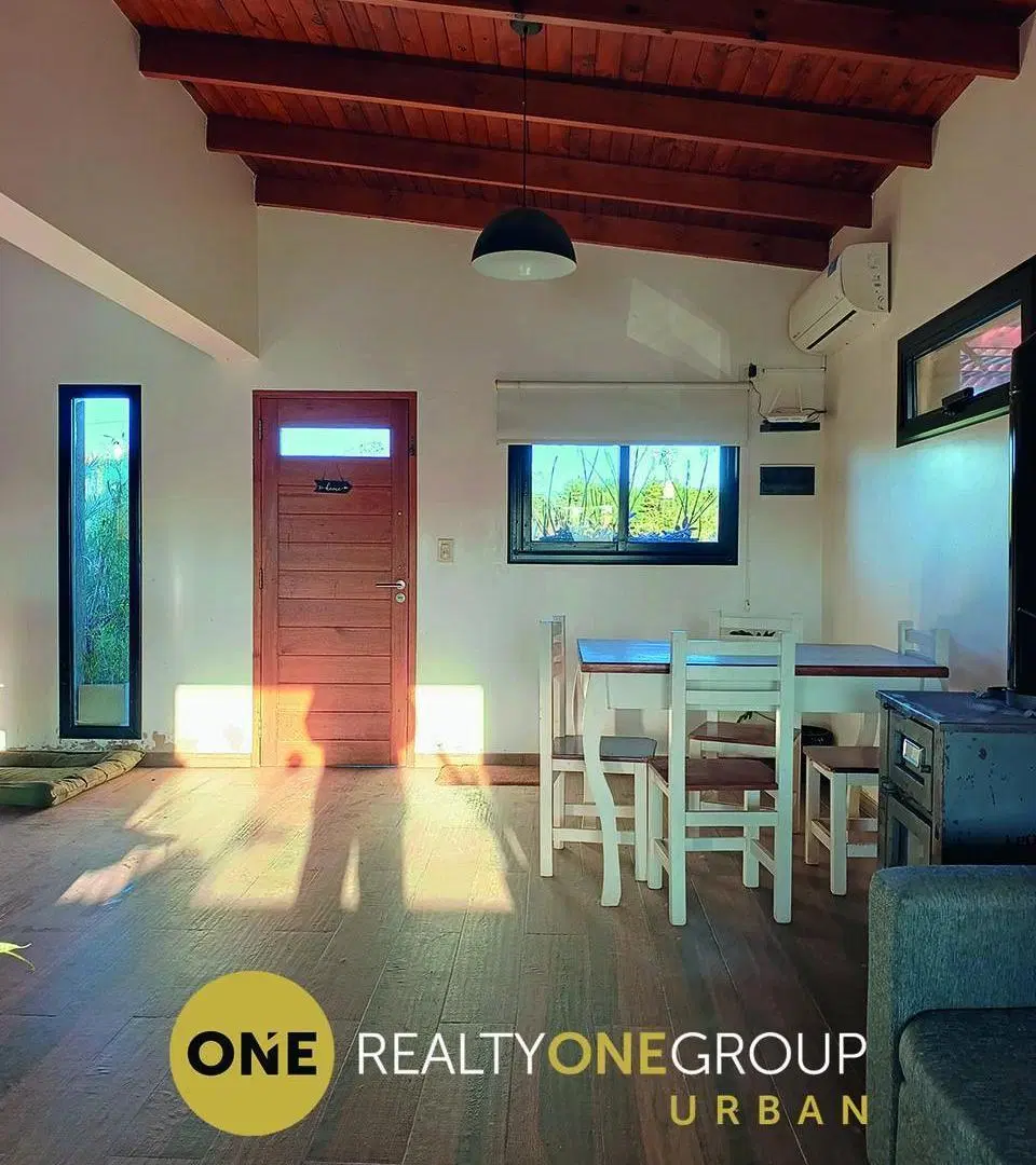 Casa moderna con pileta sobre lote de 1.000 m² | 2 dormitorios | Arana, La Plata 1