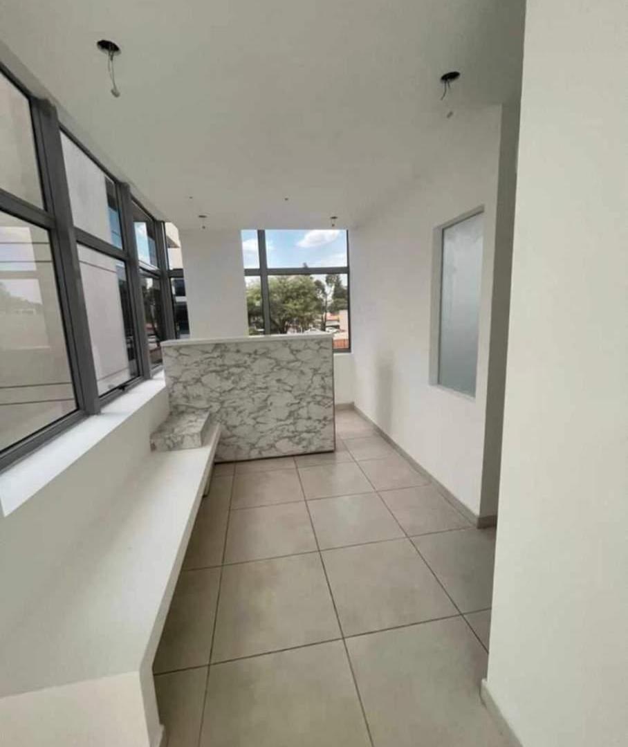 OFICINA EN VENTA VISTA II CERRO DE LAS ROSAS CON DOS COCHERAS APTO CREDITO