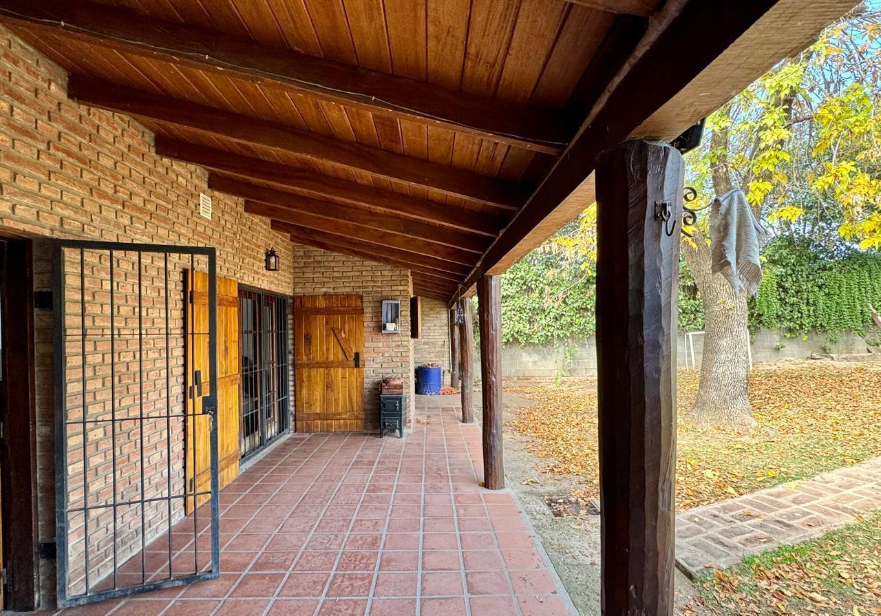 Foto de VENTA CASA 3 DORM VILLA WARCALDE QUINCHO Y PILETA, imagen 4
