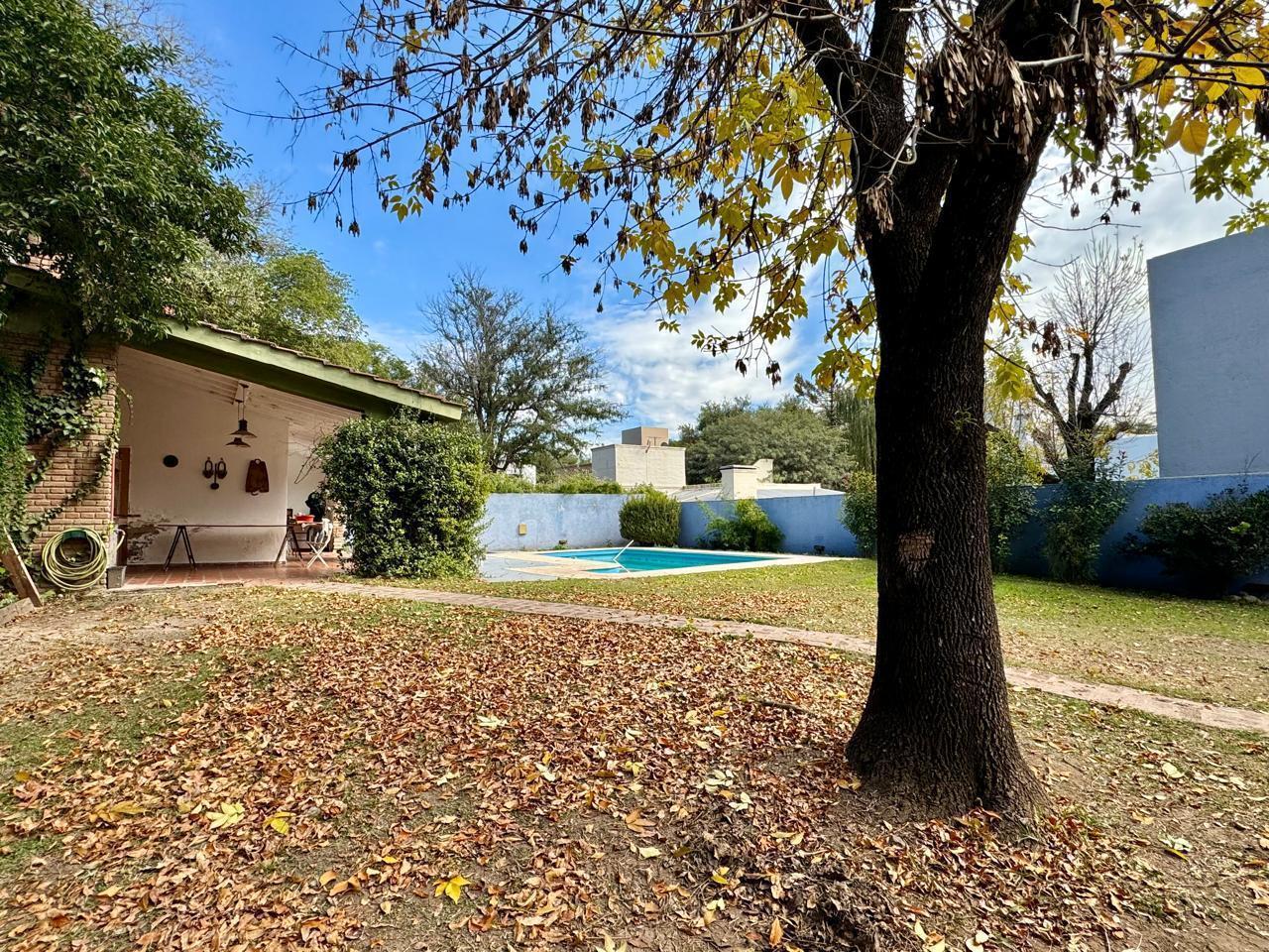 Foto de VENTA CASA 3 DORM VILLA WARCALDE QUINCHO Y PILETA, imagen 2