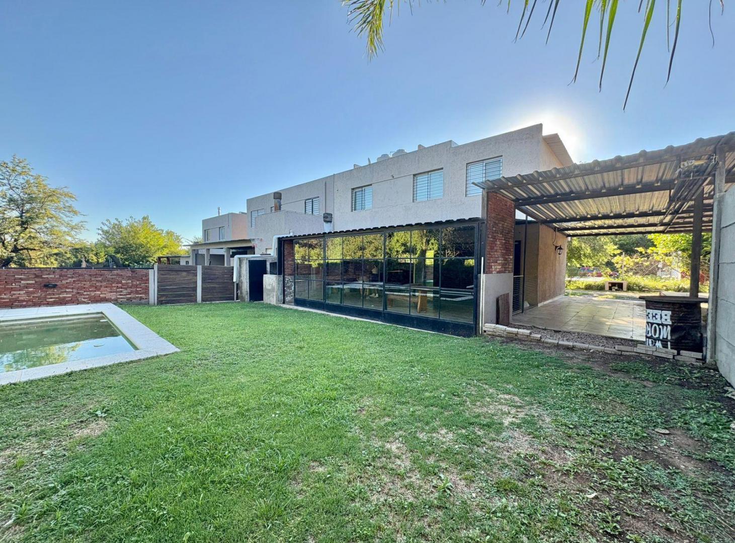 DUPLEX EN VENTA 3 DORMITORIOS HOUSING UNQUILLO