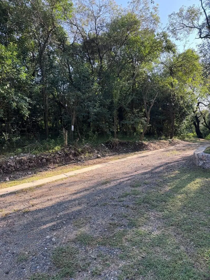 Venta terreno único 1600 m2 estancia san miguel Rio ceballos! 2