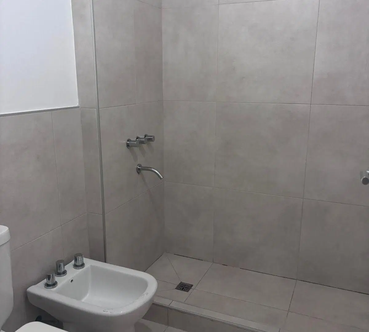 DEPARTAMENTO EN VENTA  ZONA RUTA 20 y DINO CON COCHERA PROPIA 4
