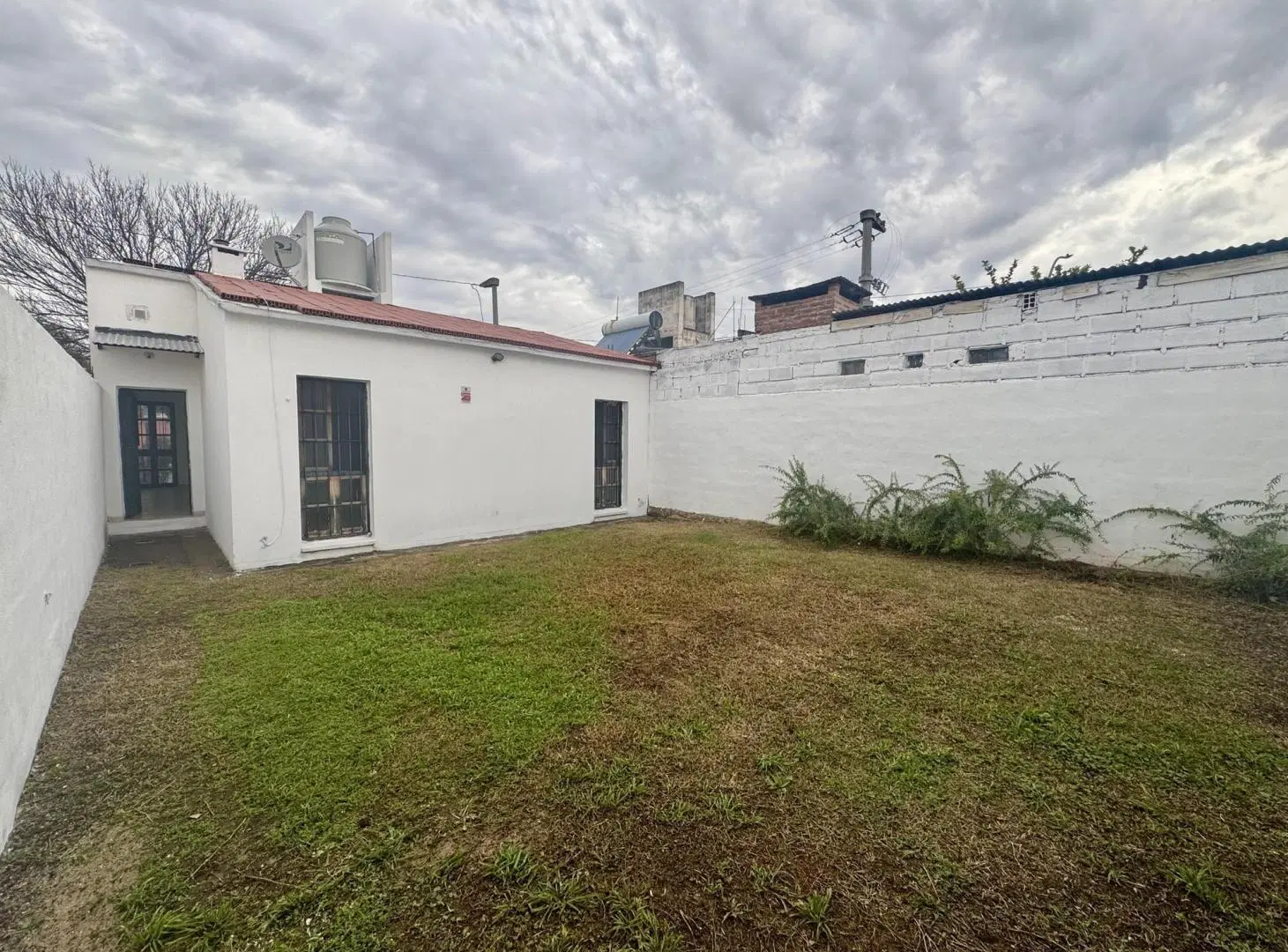 VENTA CASA 2 DORM BARRIO LAS PALMAS 3