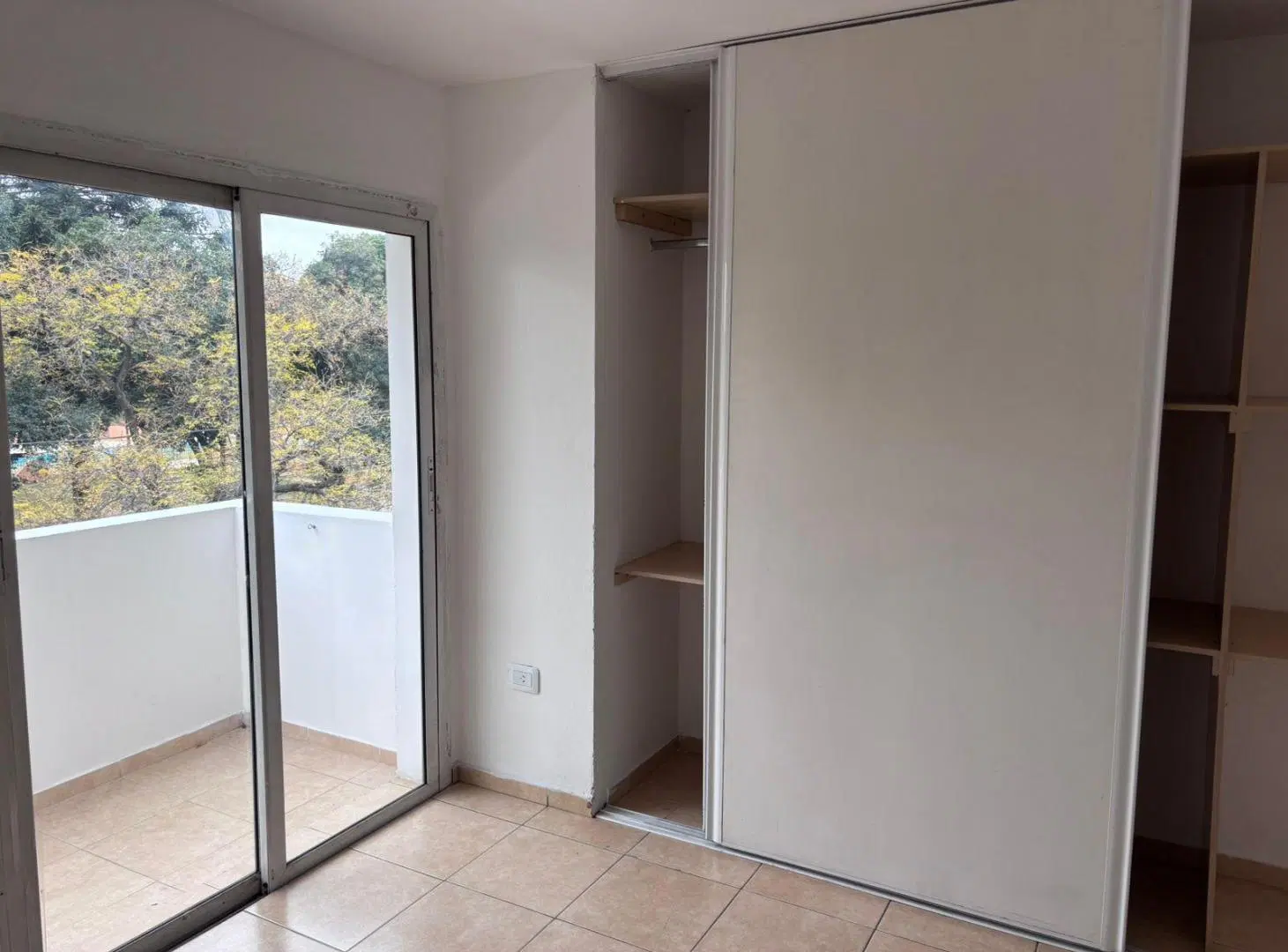 Departamento en venta en calle ARMENIA esquina AVENIDA PATRIA -PUEYRREDON- 3