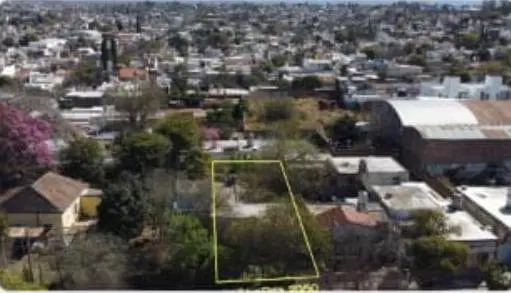 Lote en venta en Barrio Villa Cabrera -Zona Shopping- 4