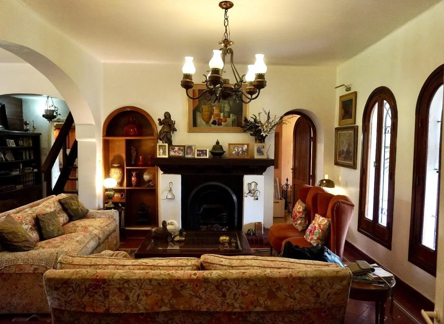 Casa en Venta en Cerro de las Rosas 822 m de Terreno, Pileta, 4 Dormitorios y Excelente Ubicación 5