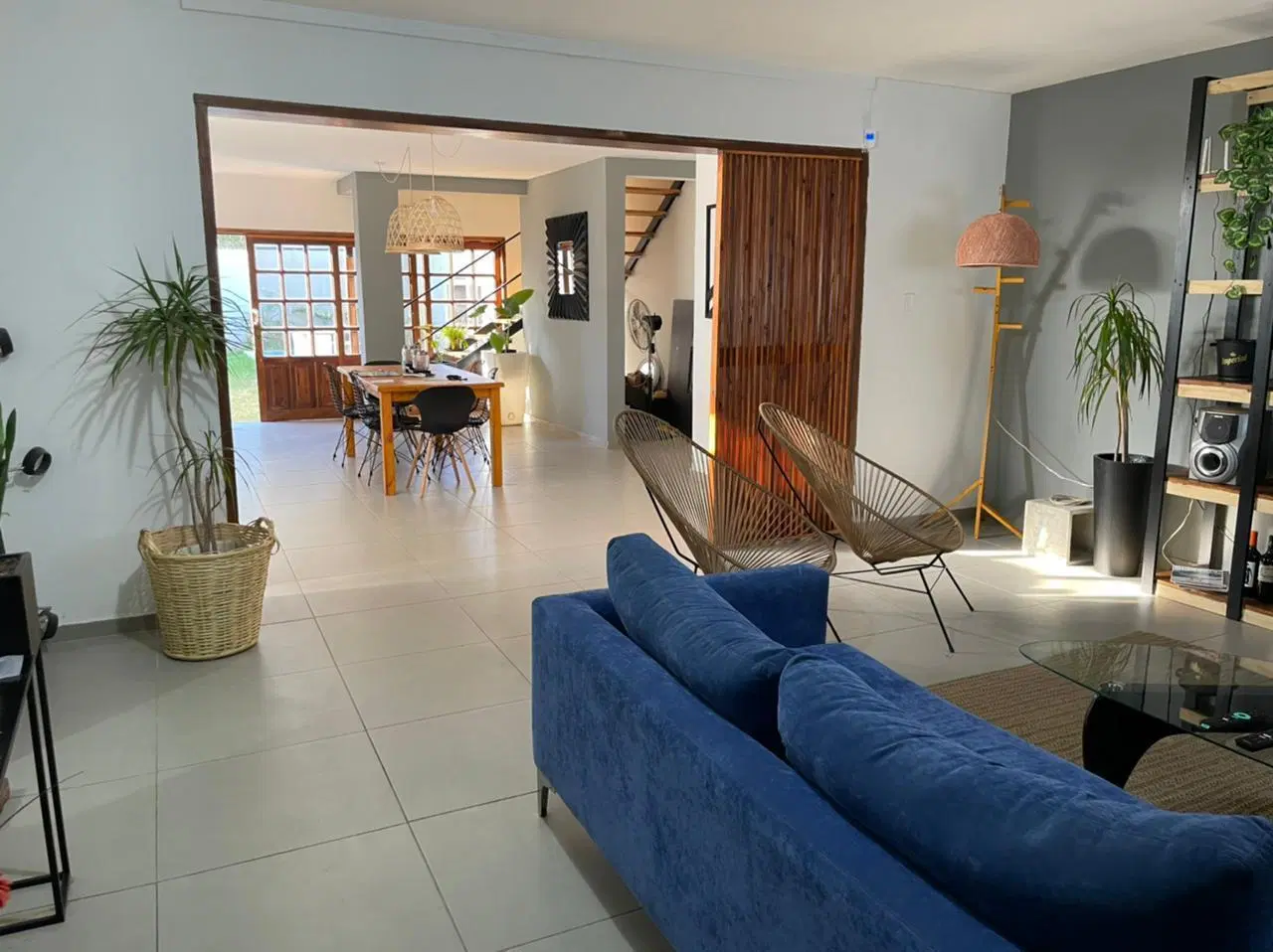 EXCELENTE PROPIEDAD EN VENTA (CASA  DPTO) 2
