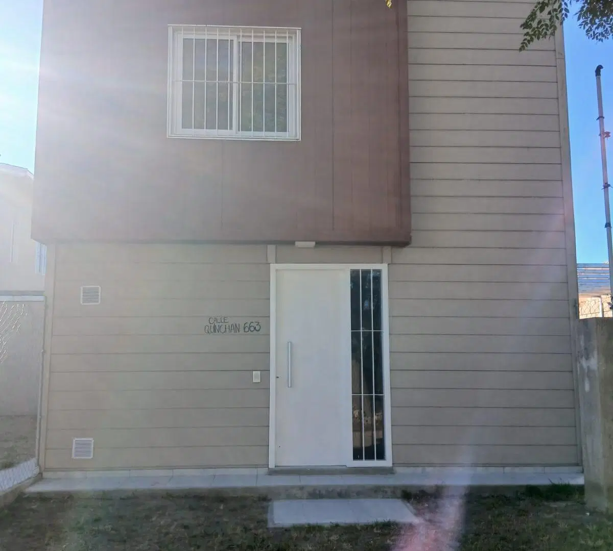 OPORTUNIDAD DE INVERSIÓN: Casa en Venta de 2 dorm con RENTA en B 20 de Junio 8