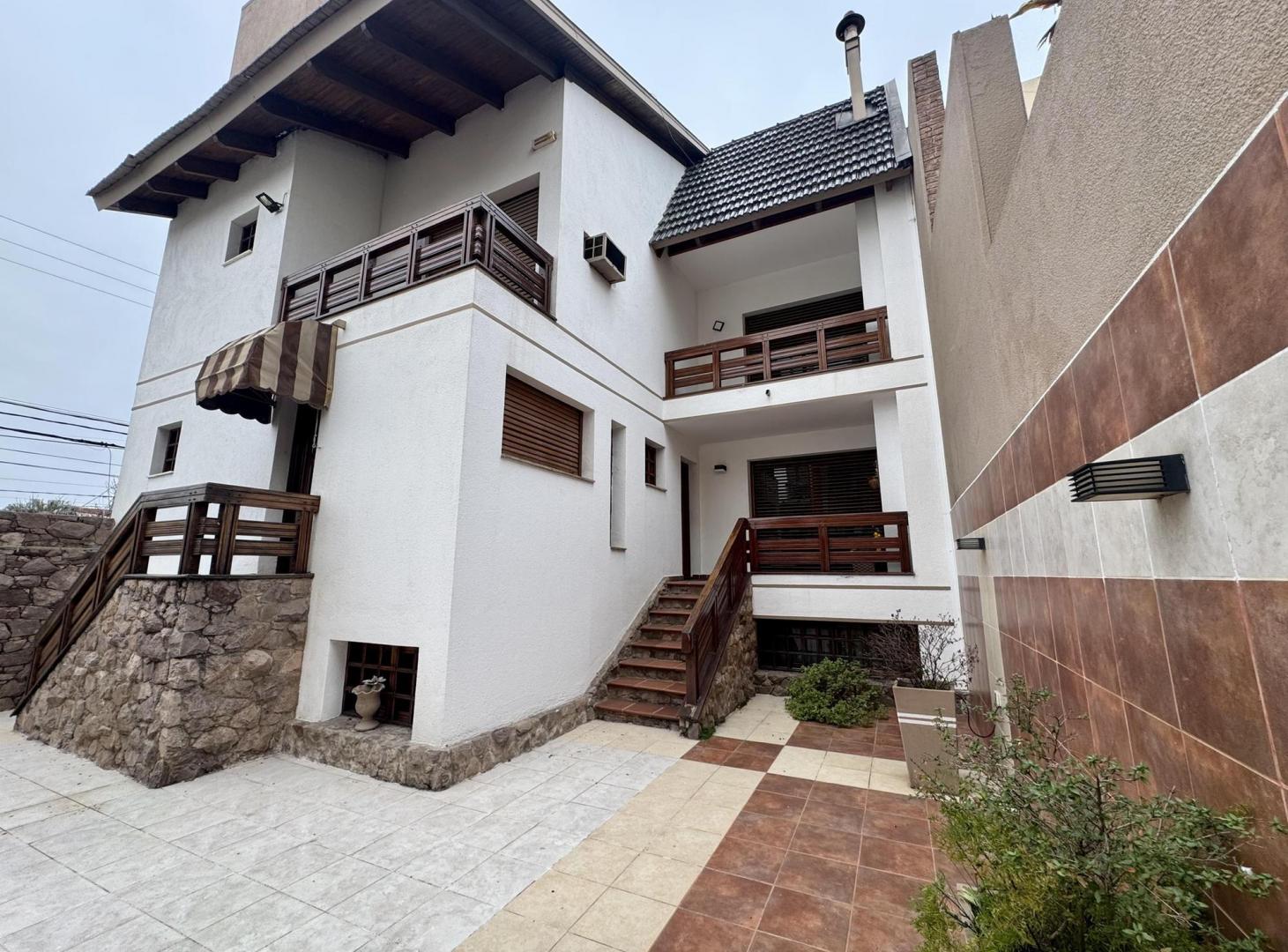 Foto de VENTA CASA 3 DORM COFICO EXC UBICACION, imagen 2