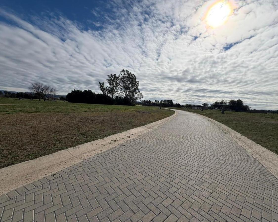 Foto de TERRENO EN VENTA 593 M2 VIARAVA VILLA ALLENDE CORDOBA SOLO VIVIENDA, imagen 2