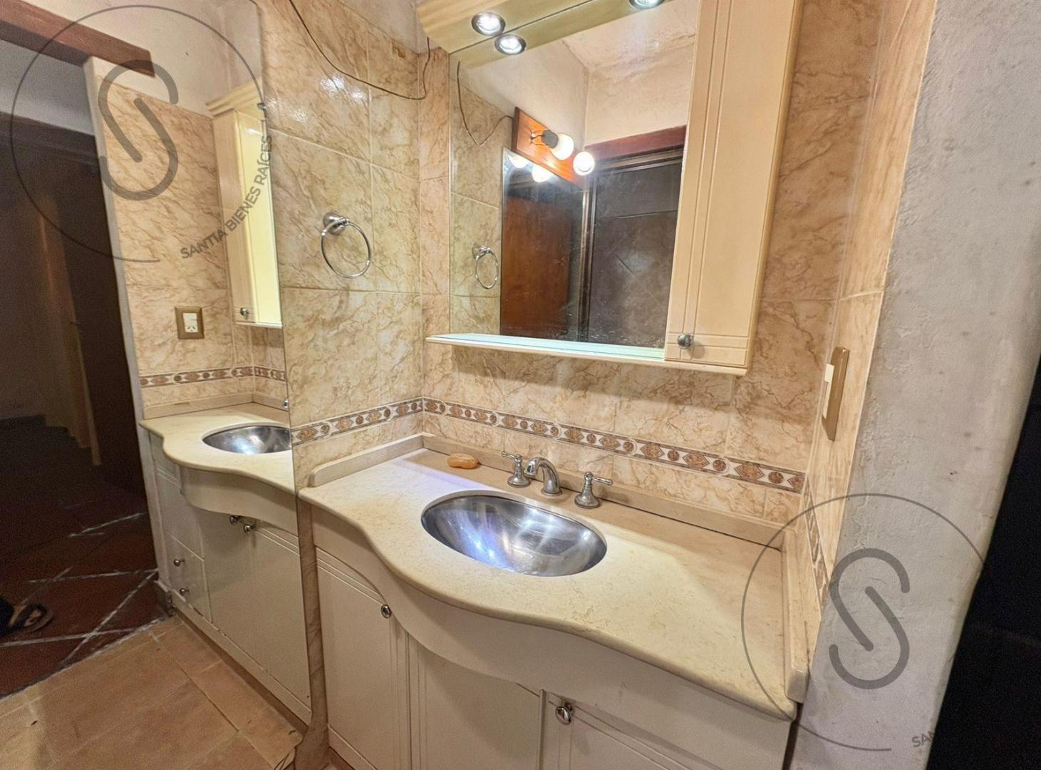 Foto de CASA EN VENTA UNA SOLA PLANTA DOS DORMITORIOS AGUA DE ORO CORDOBA, imagen 2