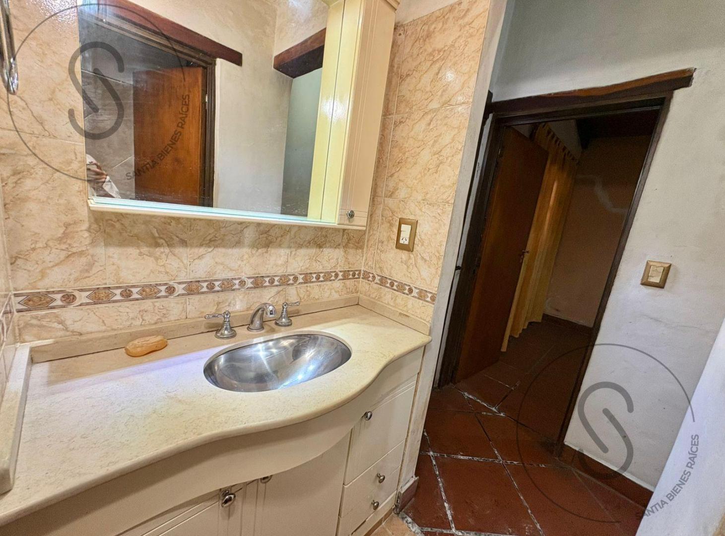 Foto de CASA EN VENTA UNA SOLA PLANTA DOS DORMITORIOS AGUA DE ORO CORDOBA, imagen 3