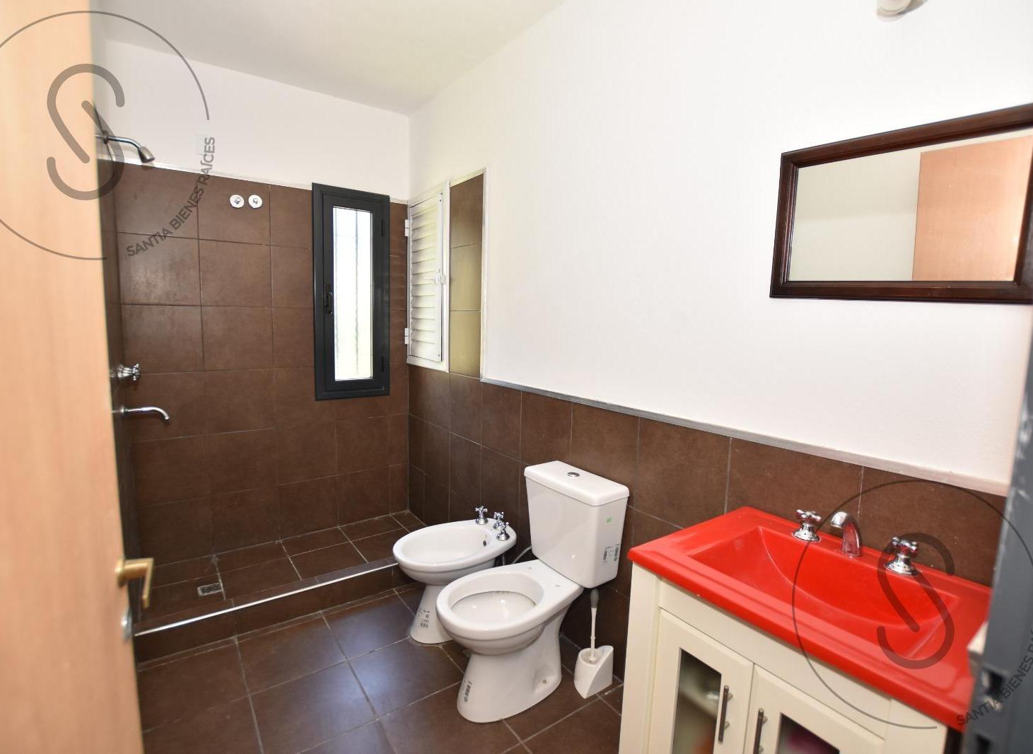 Foto de Venta casa 2 dorm depto 1 dorm PB Mendiolaza, imagen 4
