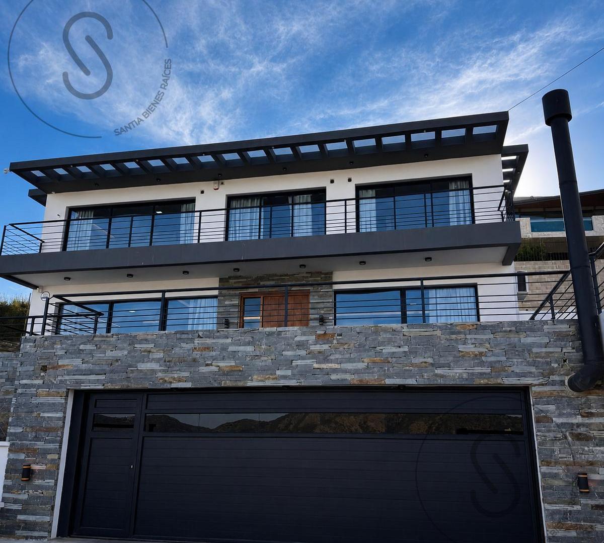 Foto de VENTA CASA 3 DORMITORIOS CON PILETA- BECCIU EN VILLA CARLOS PAZ, imagen 3