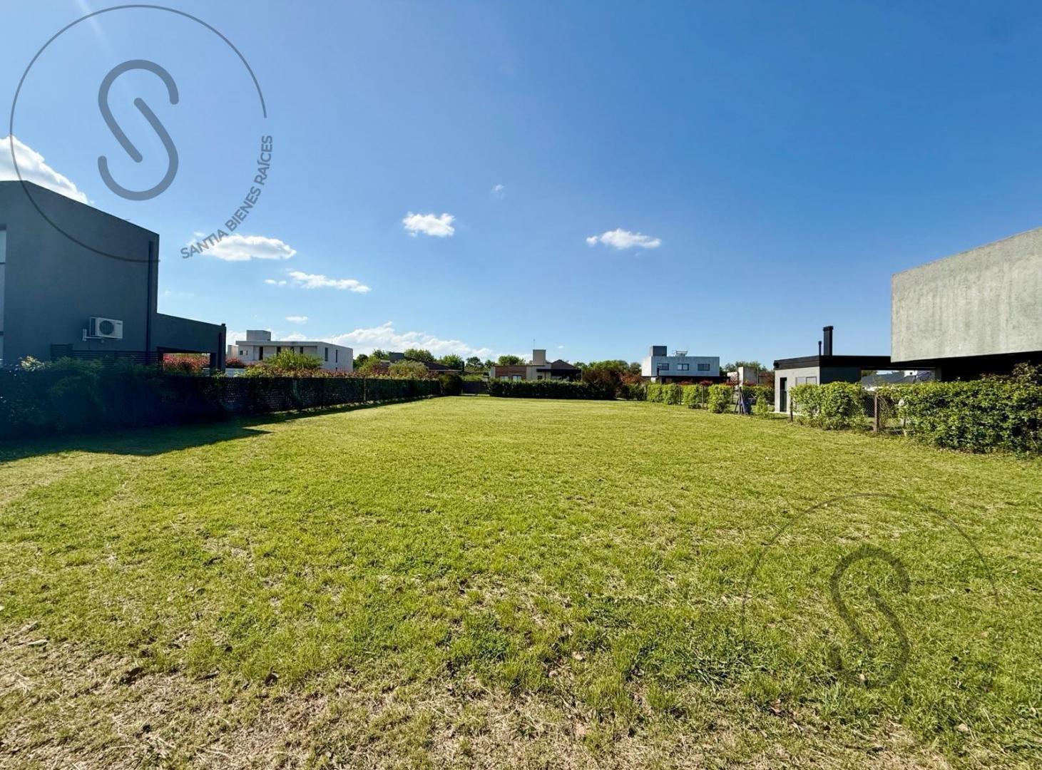 Foto de VENTA TERRENO BARRIO CON SEGURIDAD LA CERCANIA, imagen 1