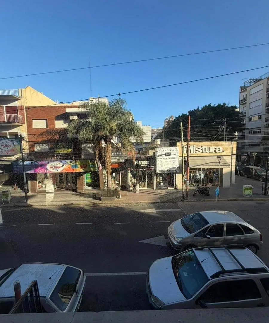 ¡OPORTUNIDAD EN LOMAS! 3 AMBIENTES AL FRENTE | APTO PROFESIONAL | EXCELENTE Y ESTRATEGICA UBICACION. 4