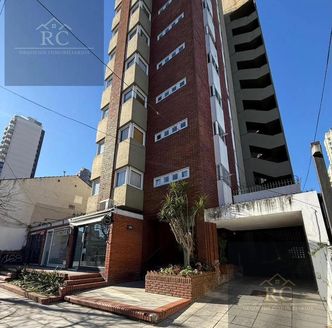 Departamento Semipiso en Las Lomitas/ 3 ambientes /Cochera/Baulera/Palier privado/Balcon. 5