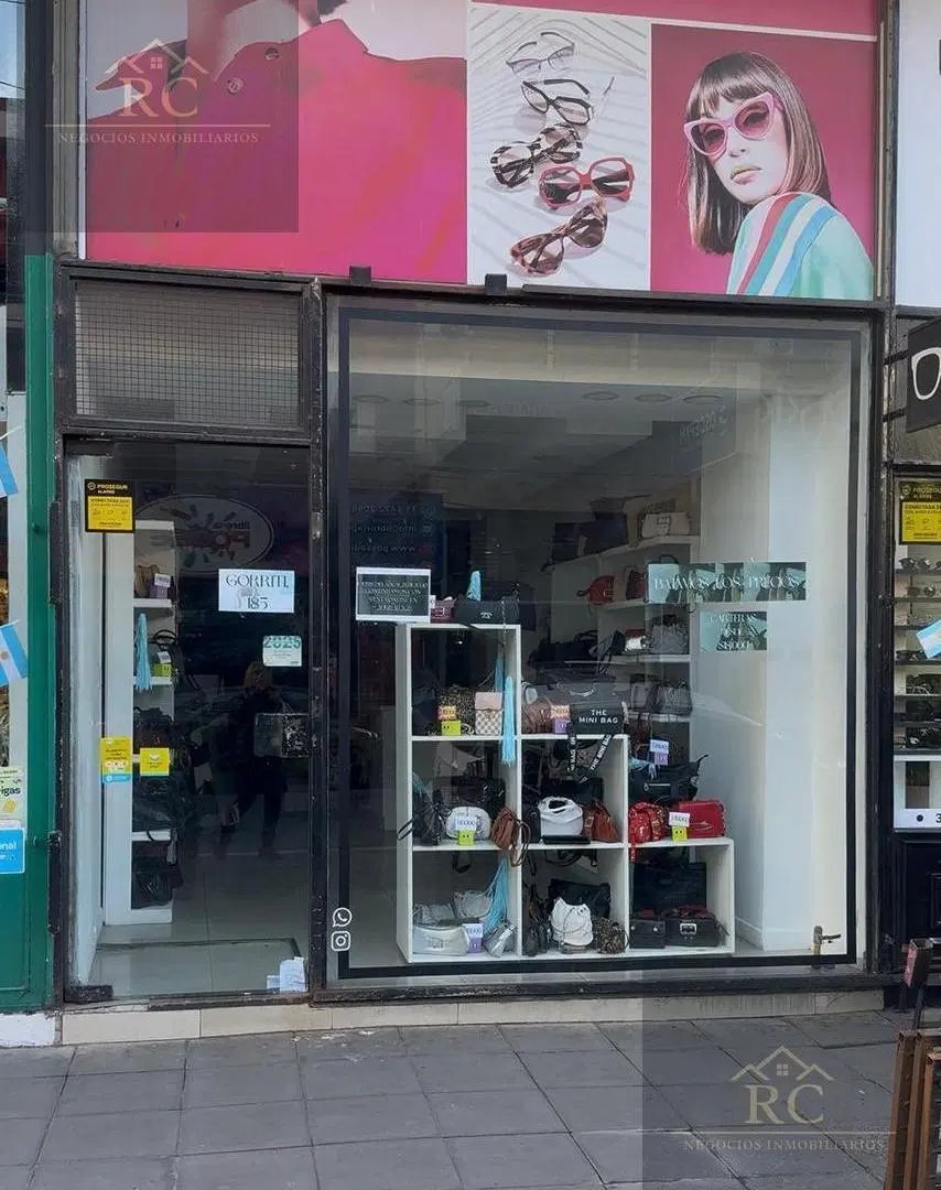 EXCELENTE LOCAL con entrepiso en Gorriti 185. Centro de Lomas de Zamora 5