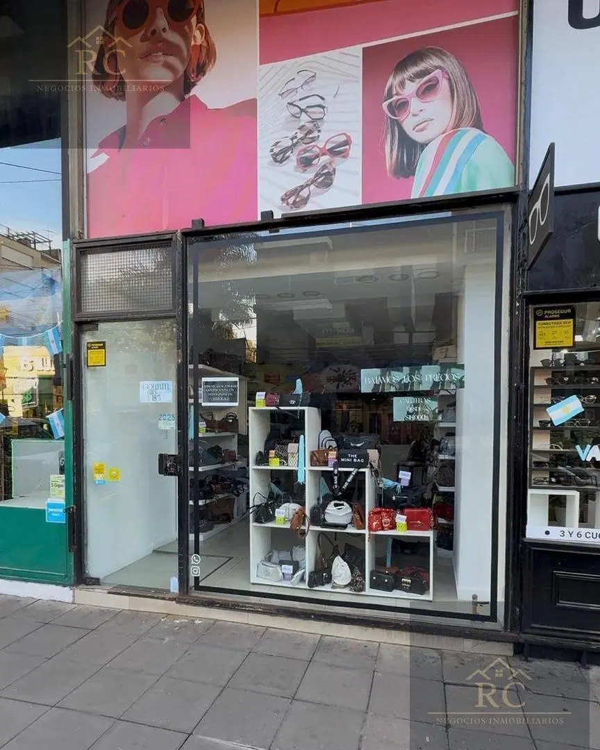 EXCELENTE LOCAL con entrepiso en Gorriti 185. Centro de Lomas de Zamora 4